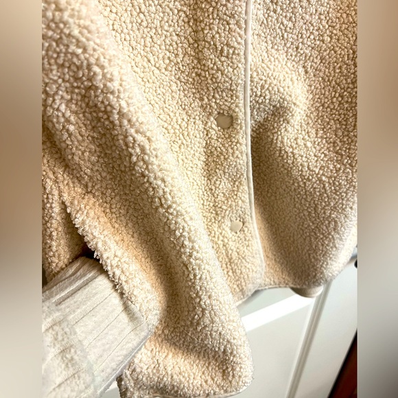 Women’s Button-Up Cardigan - Picture 4 of 5